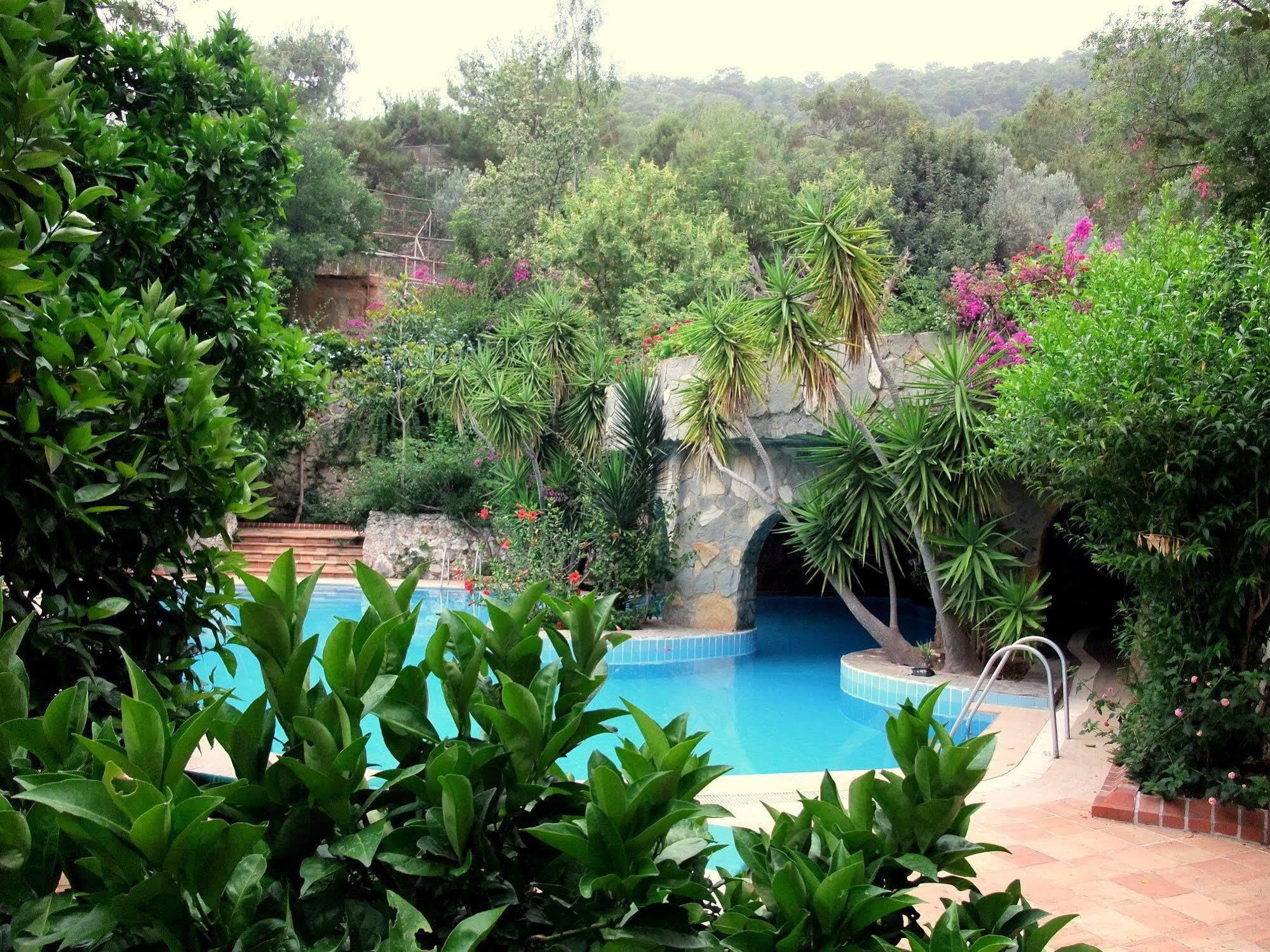 Paradise Garden Hotel 올루데니스 외부 사진